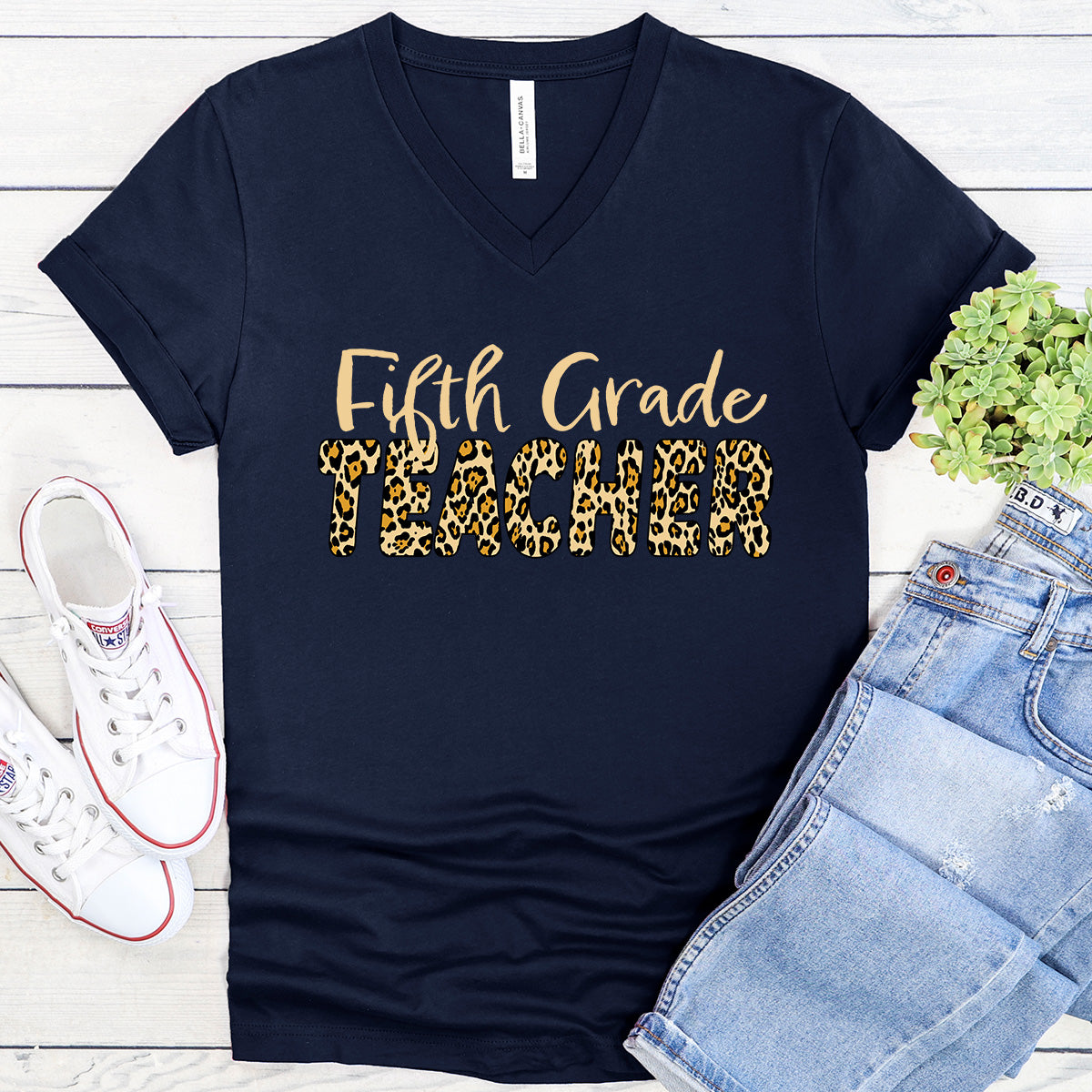 Fifth Grade TEACHER in Leopard print - V-Neck Tee