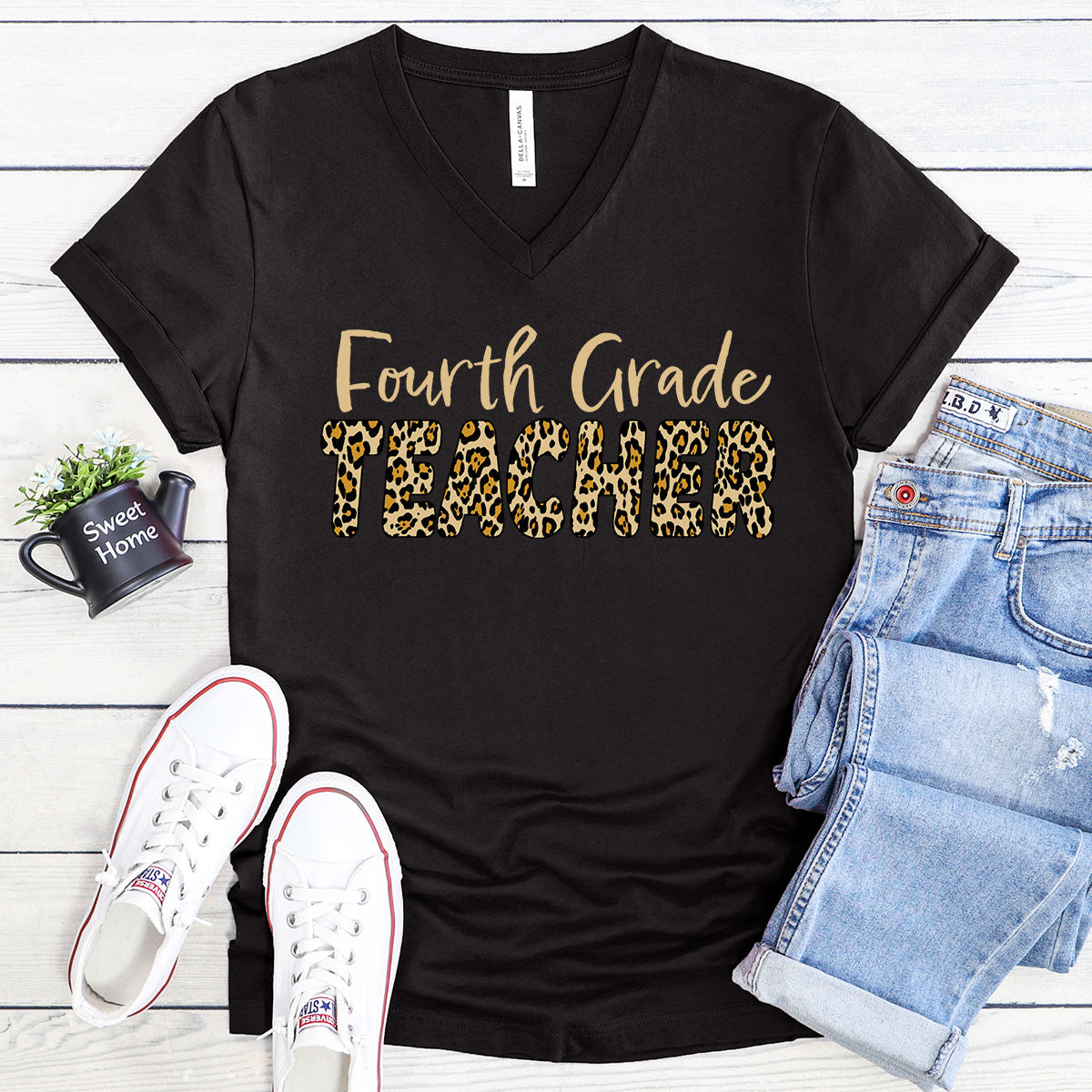 Fourth Grade TEACHER in Leopard print - V-Neck Tee